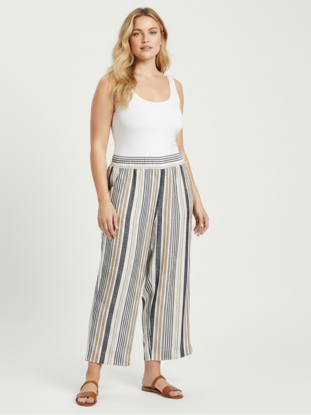 JONES & CO Cropped Linen Pants